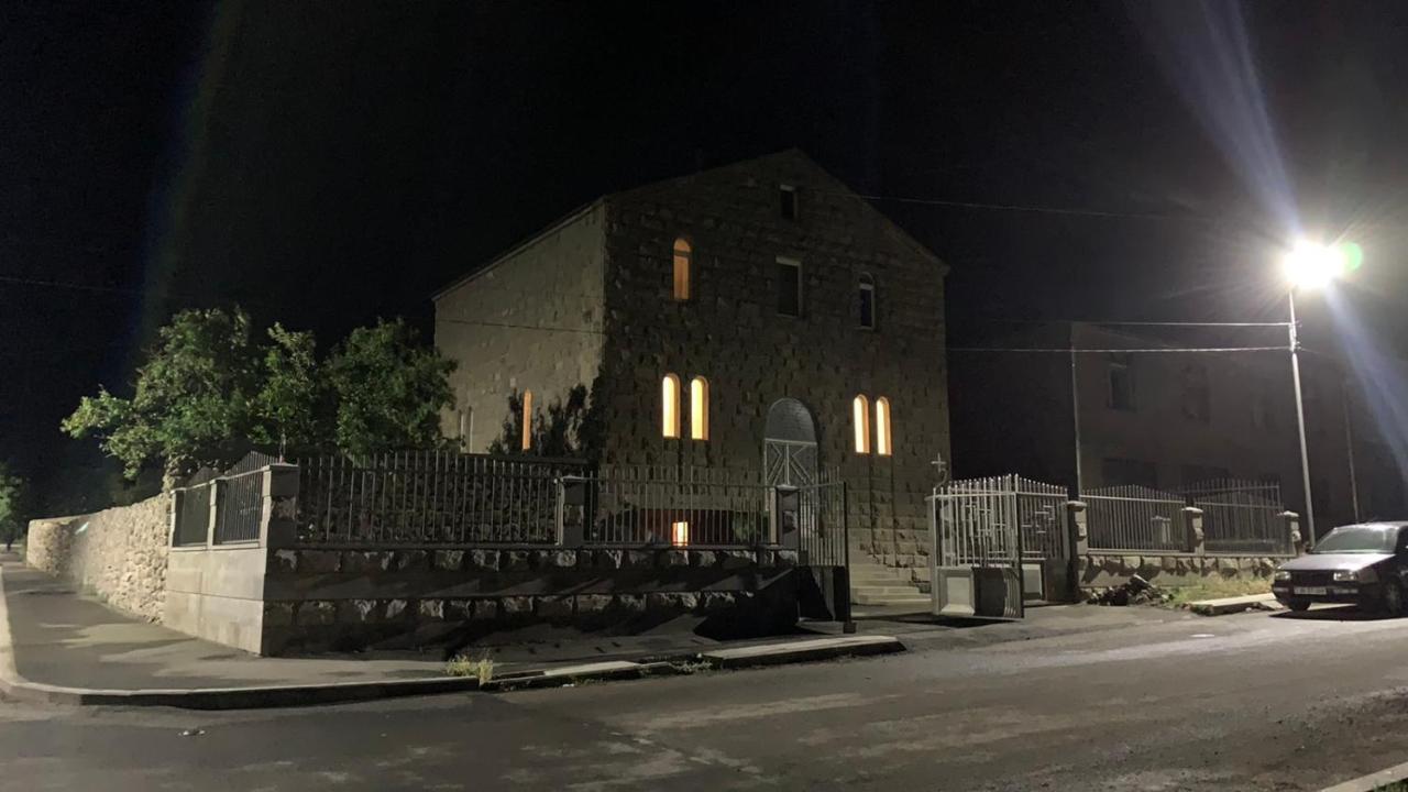 Hotel Mitane à Sisian Extérieur photo